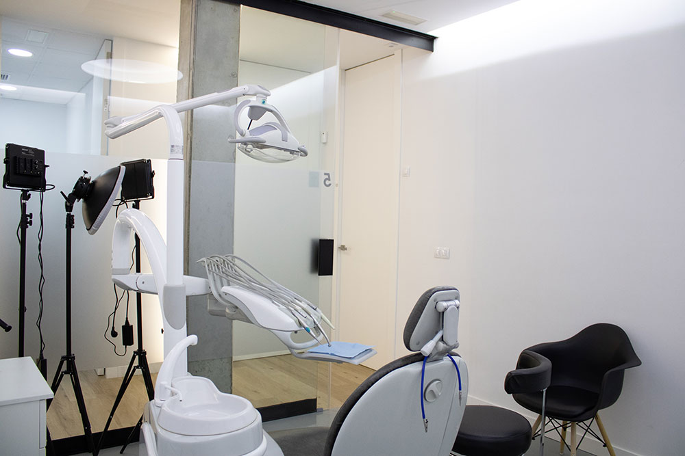 dentistas con gabinete de tratamientos en Campo de Criptana
